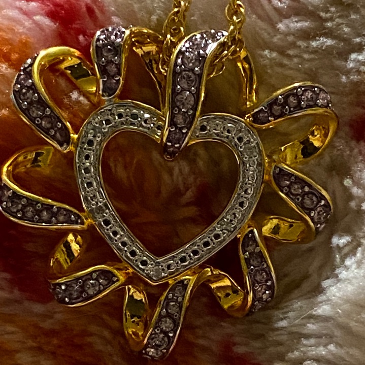 Danbury Mint Forever Together Gold And Silver Heart Pendant Necklace 18Chain 36$